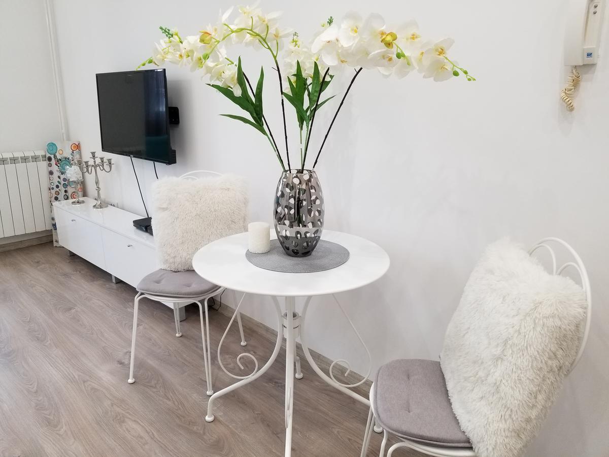Studio Angel Stan Na Dan Novi Sad Exteriér fotografie