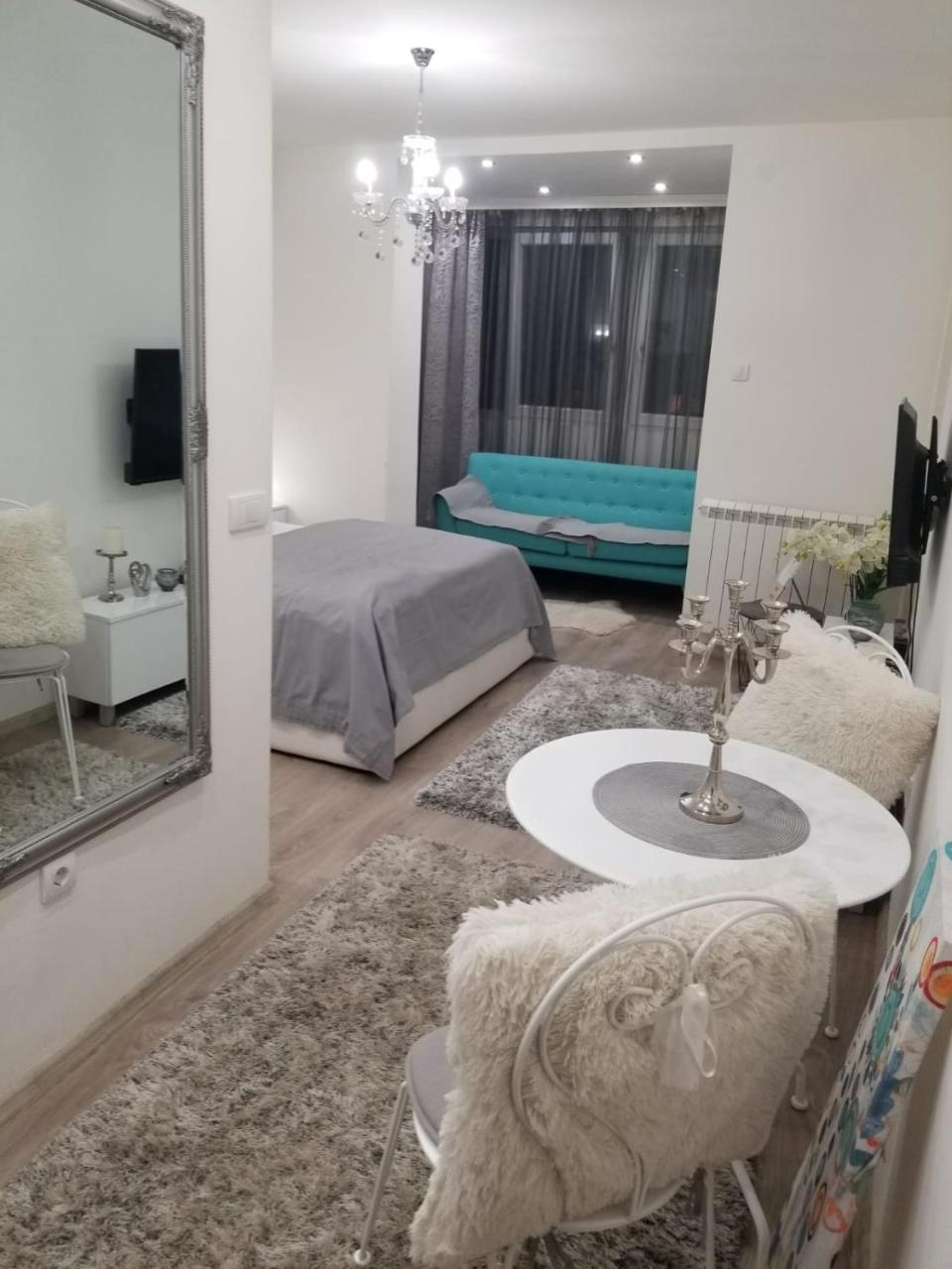 Studio Angel Stan Na Dan Novi Sad Exteriér fotografie